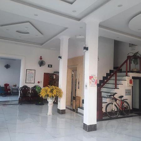 Nhà Nghỉ Trung Hậu Hotel Mong Cai Exterior foto